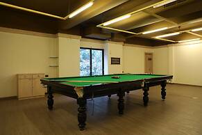 Neel's City Resort