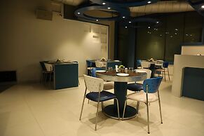 Neel's City Resort