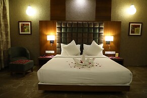 Neel's City Resort