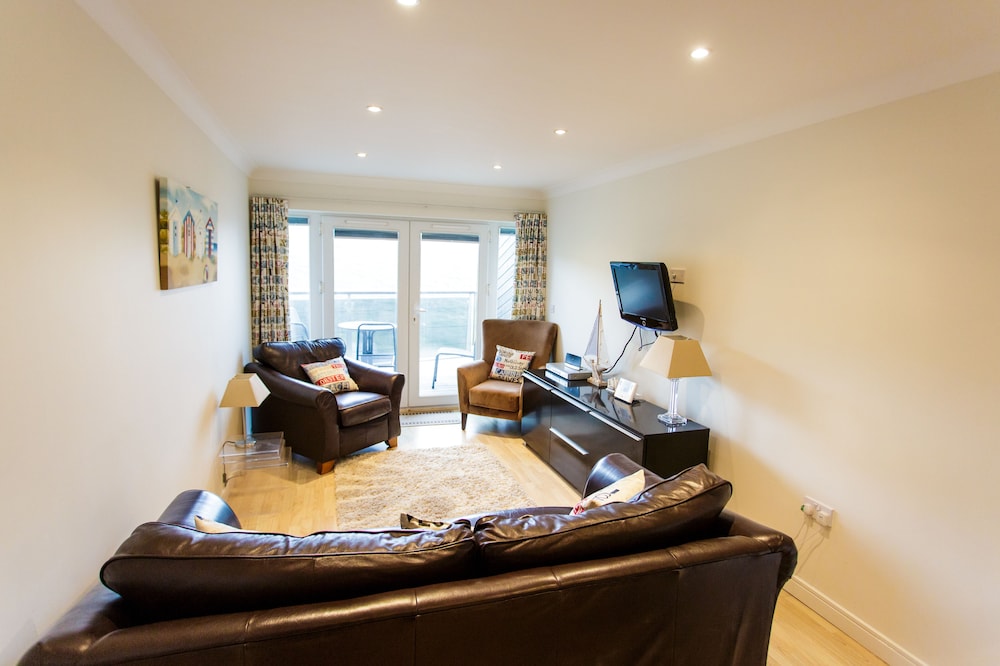 Waves Apartments
