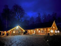 Caledonian Cabin