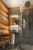 Caledonian Cabin