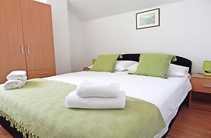 Apartments Moni