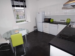 Thistle Apartments