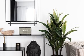 Terreno Suites