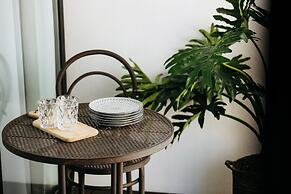 Terreno Suites
