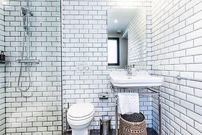 Terreno Suites