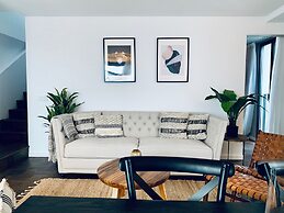 Terreno Suites