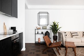 Terreno Suites