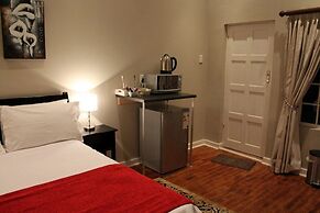 Tranquil House B&B @ 10 Berry St