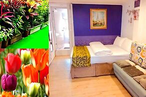 Super Star Hostel