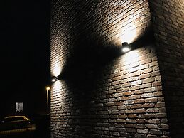 Damm Apartments