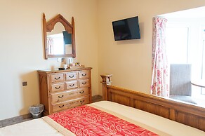 Claxton Hotel