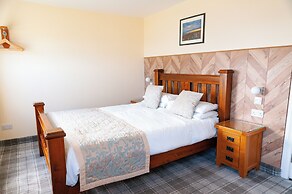 Claxton Hotel