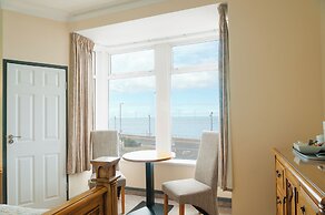 Claxton Hotel
