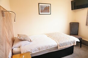 Claxton Hotel