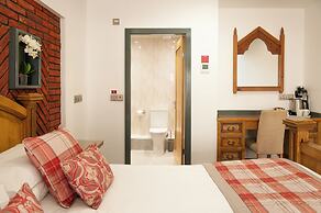 Claxton Hotel
