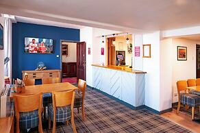 Claxton Hotel