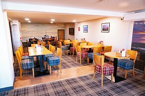 Claxton Hotel