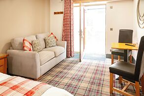 Claxton Hotel