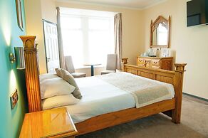Claxton Hotel