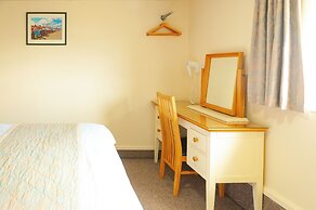 Claxton Hotel