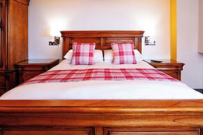 Claxton Hotel