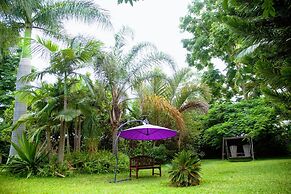 Lush Gardens Apartment 2