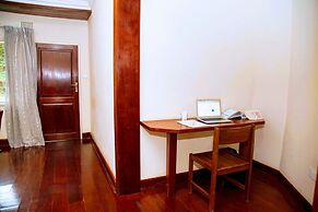 Lush Gardens Apartment 2