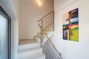 Miralior Apartment