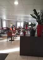 Doubs Hotel - Hostel
