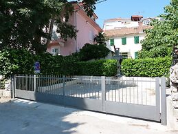 Guest House Leta