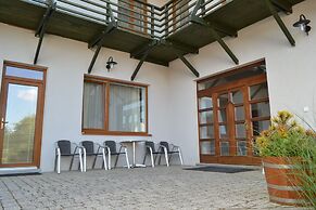 Farm Kundratice