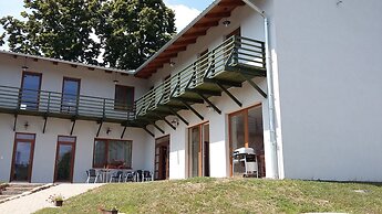 Farm Kundratice