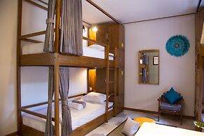 Interconnection Hostel
