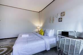 Interconnection Hostel