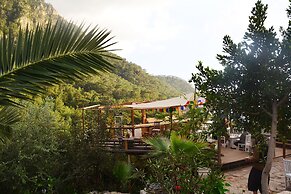 The Fabric Lounge