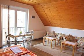 Szabolcs Apartments
