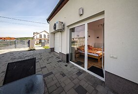 Szabolcs Apartments