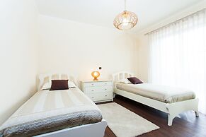 Villa Mira