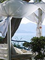 Paradisso Beach Villas