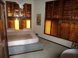 Fromager Lodge