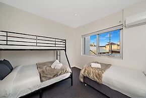 Carlton Suites