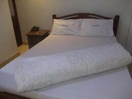 Neptune Plaza Hotel