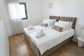 HARAV KUK RESIDENCE