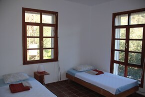 Ada-art Guesthouse