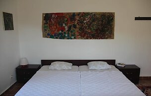 Ada-art Guesthouse