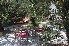 Ada-art Guesthouse