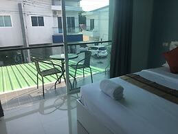 Khao Oat Airport