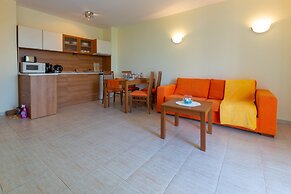 Large Studio in Polo Resort